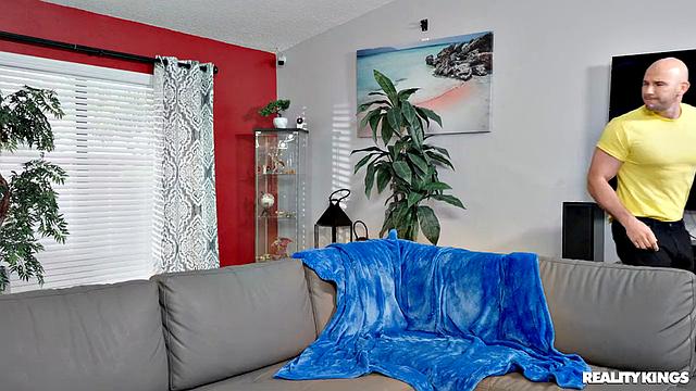 College Campaigners Enjoy Anal