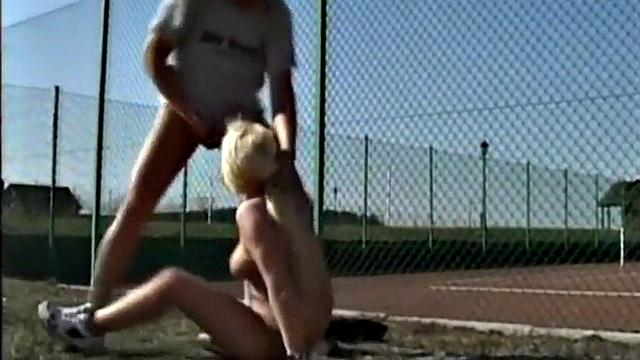 Teen with coach in filthy hardcore sesh