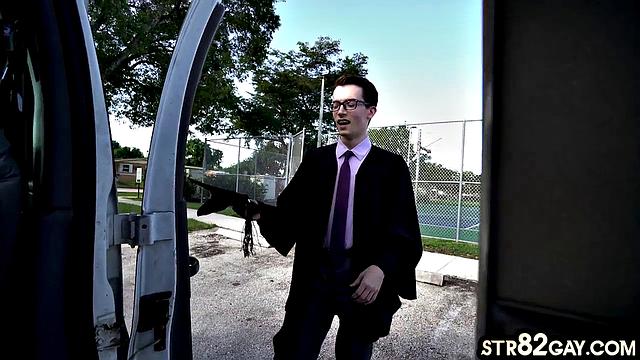 Pulled skinny cocksucked in van