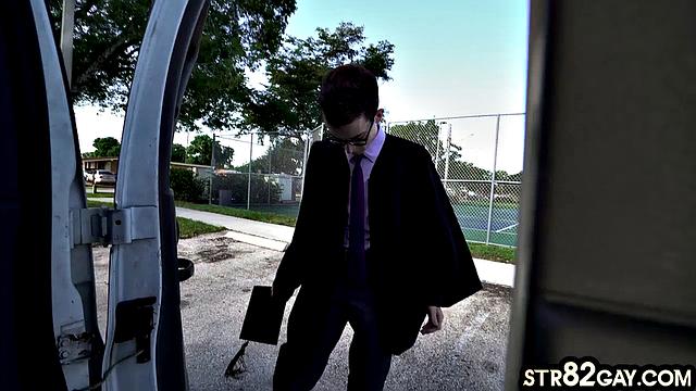 Pulled skinny cocksucked in van