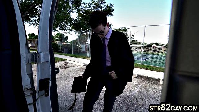 Pulled skinny cocksucked in van