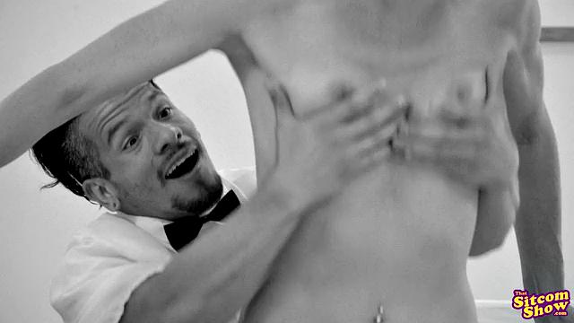 Leave It To Moms The Milk Man - S1:E1