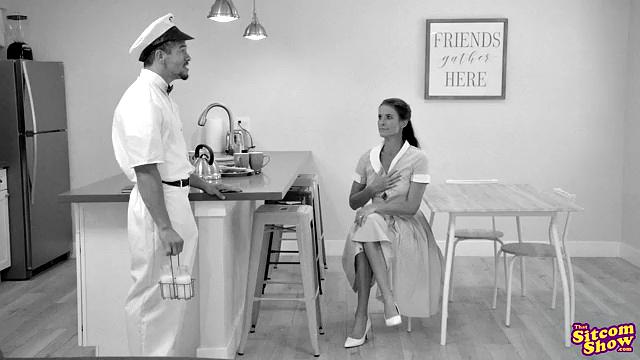 зрелая мама соблазняет молочника глубоким минетом и жаркой ездой