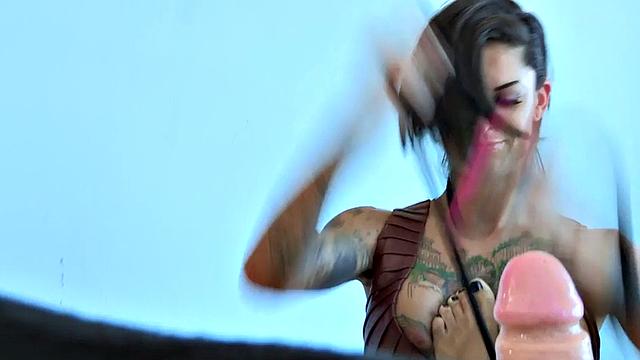 Amateur tattooed anal dyke asstoyed by pussylicked MILF