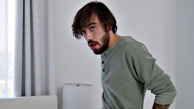 Big-booty Blondie Deepthroating