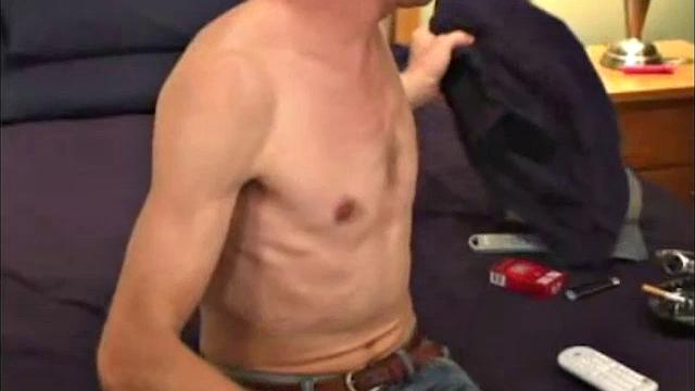 Here are two more videos I did with this handsome and friendly gentleman. Bill is a long and skinny straight guy, who is originally from Wisconsin.