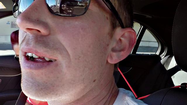 Рыжая Monique Alexander жарко трахается с Danny D после прогулки