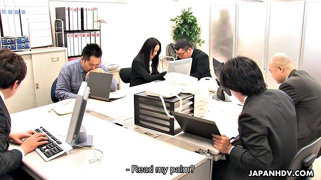 Ai Mizushima pleases her horny partners