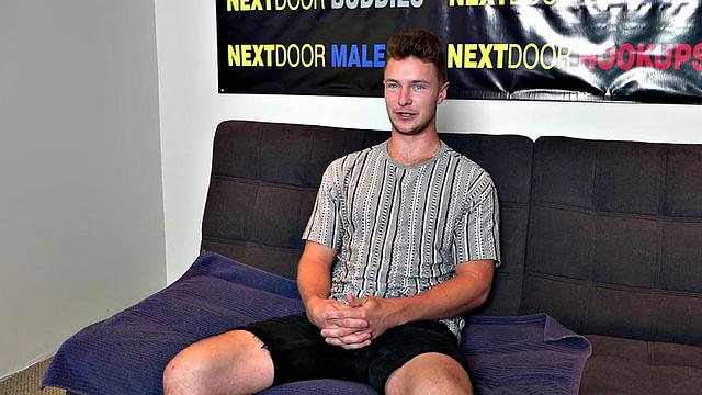 Handsome hairy amateur stud wanks on casting