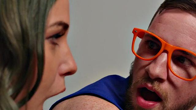 Bi cute 21yo cuntfucked in 3some while watching movie