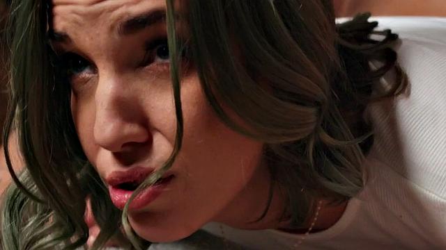 Bi cute 21yo cuntfucked in 3some while watching movie