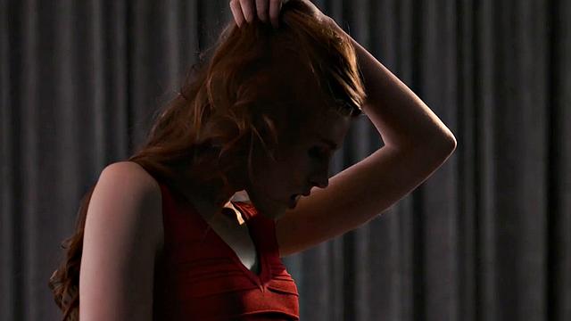 Rossy Hikes Up Her Skirt For Mia