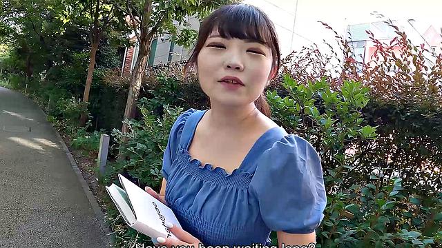 Housewife Asami Wakana comes to get naked and fuck