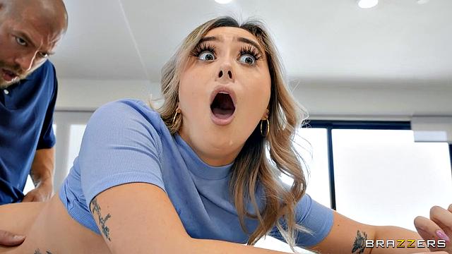 Big Natural Babe Gets Double Dickdown She Thirsts For