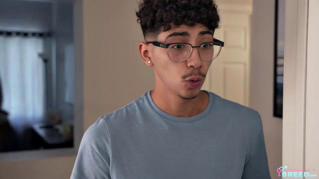 Stepmom Wants Fresh - S1:E6