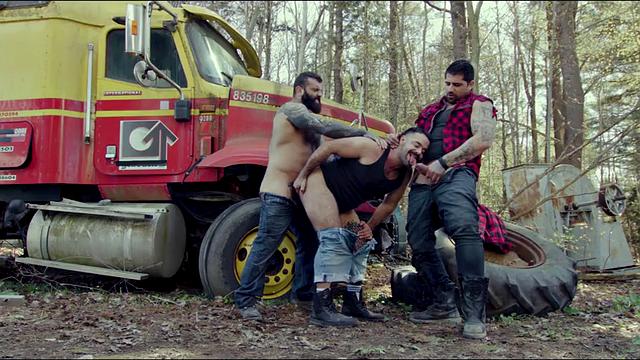 Truck Loads, Scene #03