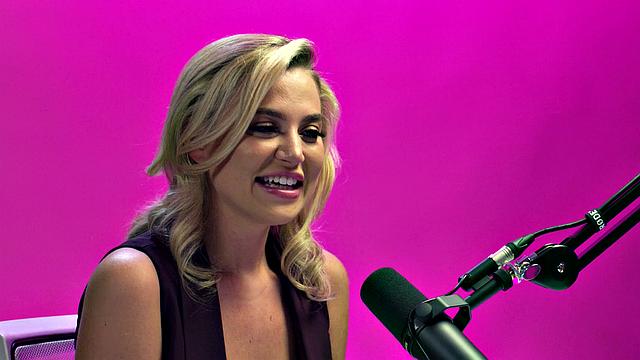 UP CLOSE - How Women Orgasm With Superb Blake Blossom! SOLO FEMALE MASTURBATION!