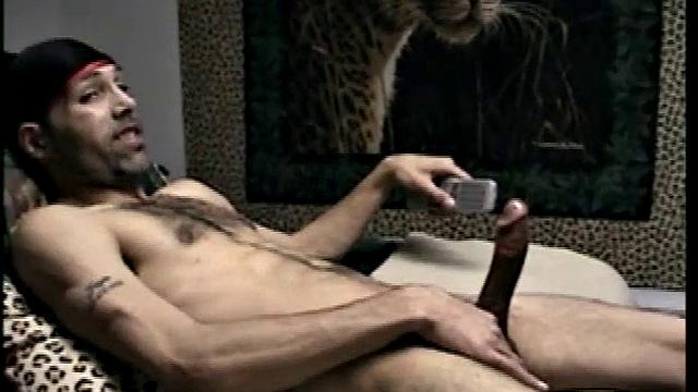 Straight Boy Enrique Wants It