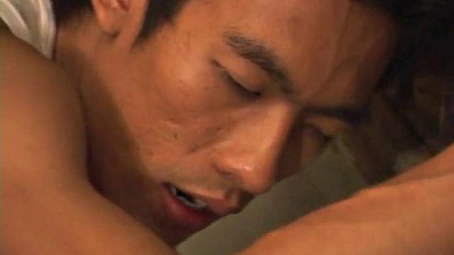 Skinny Asian amateur stuffing boyfriend in missionary position