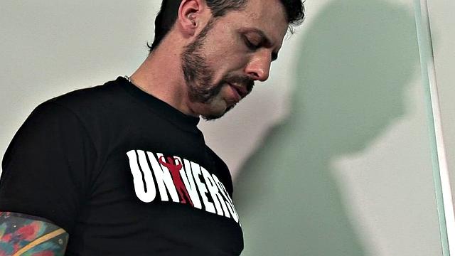 Amateur Latino twink fucked in 3some till facial