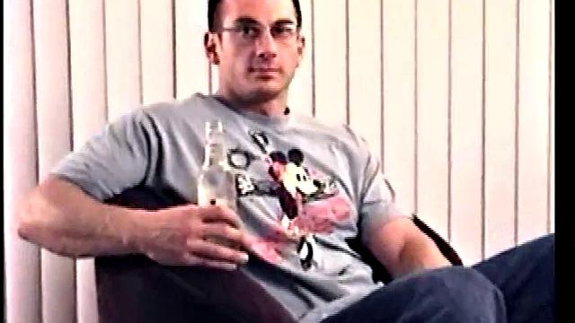 Straight Gianni Gets Handjob