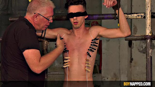 Xavier Meets Lean Guy Jesse - Part 2 - Jesse Evans & Xavier Sibley
