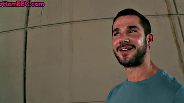 Real Ebony thug picked up and assbanged outdoors by white top