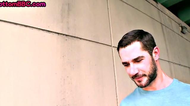 Real Ebony thug picked up and assbanged outdoors by white top