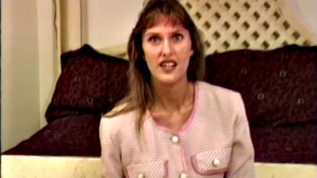 Hairy amateur babe fingered before big dick servicing