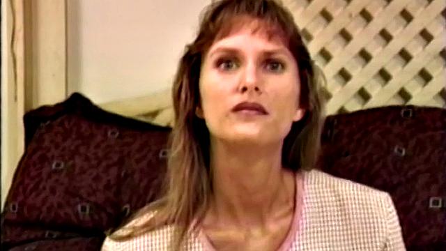 Hairy amateur babe fingered before big dick servicing