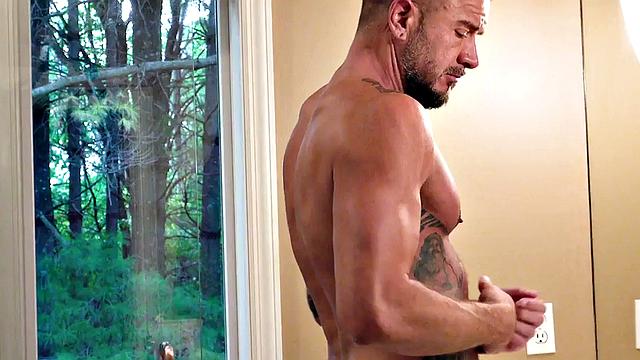 Petite gayboy barebacked by tattooed in shower