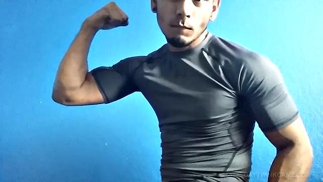 Big Dick Amateur Damian Jerking