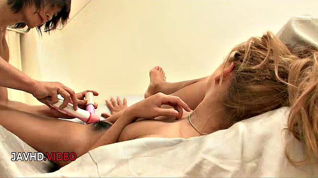 Blonde Yuno Shirasus wild pussy JAV pleasure session starts now