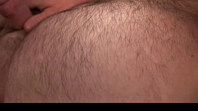 джо дрочит и кончает на камеру