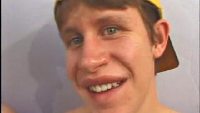 Str8 Skater Sucks Off 2 Men