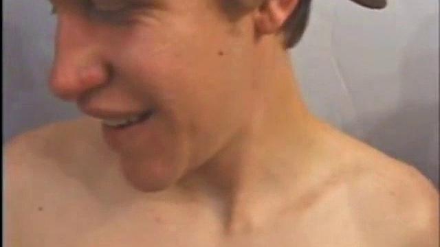 Str8 Skater Sucks Off 2 Men