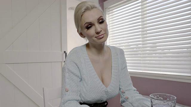 Helping My Stepmom Move - S4:E8