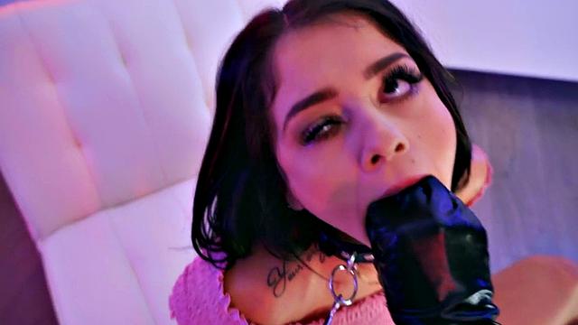 Choke and face-sitting lesbians teach sub to finger and scissor before kinky scissoring session