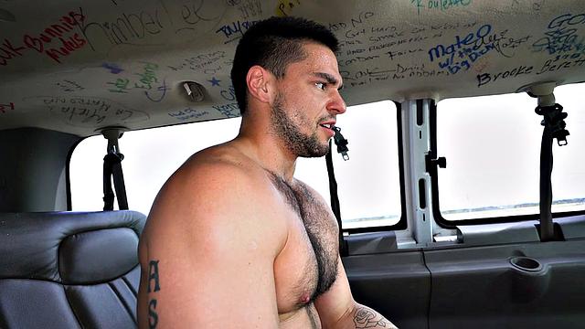 Fooled amateur str8 stud cums on face in outdoor van