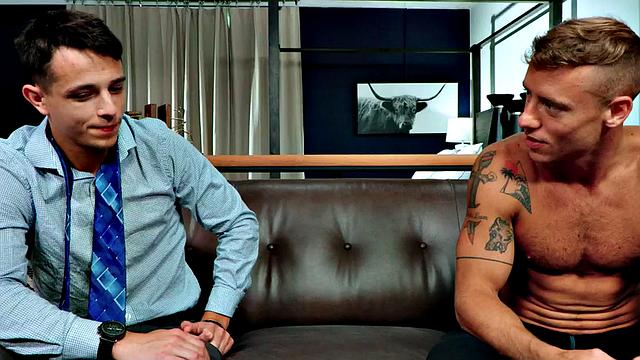 Muscular roommate anal licked by inked jock before sex