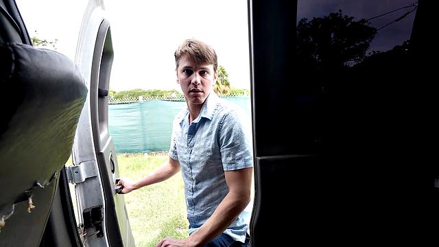 Real straight stud bareback fucks bottom in van till facial