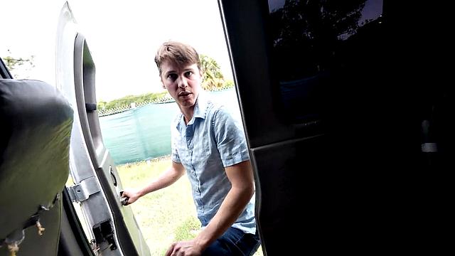 Real straight stud bareback fucks bottom in van till facial