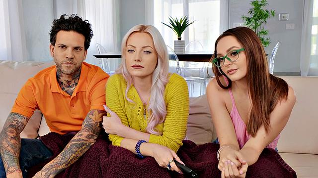 A tattooed brown-haired babe give a sloppy blowjob while wearing shorts and glasses