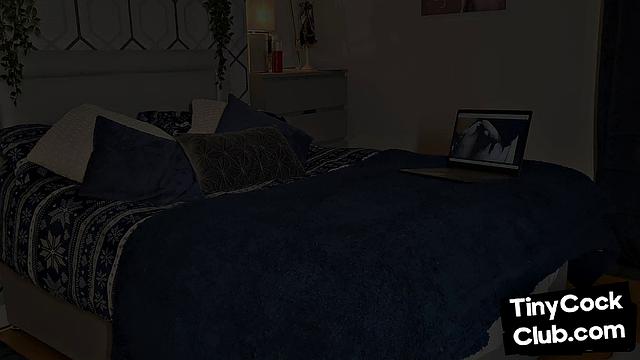 Chubby amateur mocks small dudes