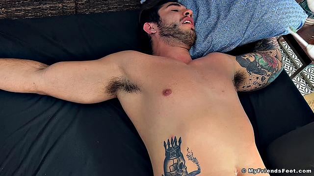 Vinni Captured, Worshipped & Tickled - Vinni