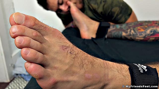 Vinni Captured, Worshipped & Tickled - Vinni
