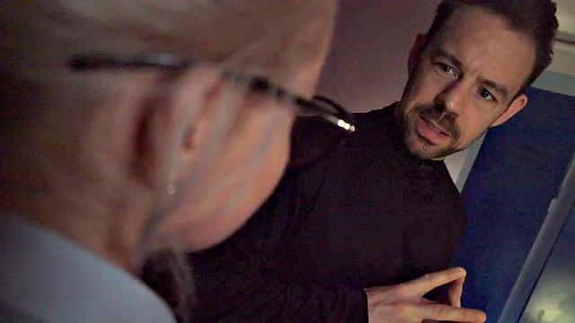 BWC nails bald-headed teen in wet pussy while wearing glasses