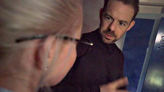 BWC nails bald-headed teen in wet pussy while wearing glasses