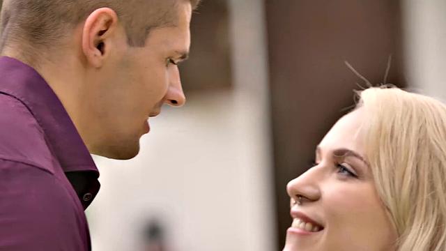 BRIDE4K. Groom's No-Show, Wedding Woe