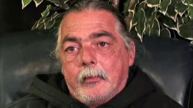 Джордж дрочит рабочему мужику до мощного оргазма